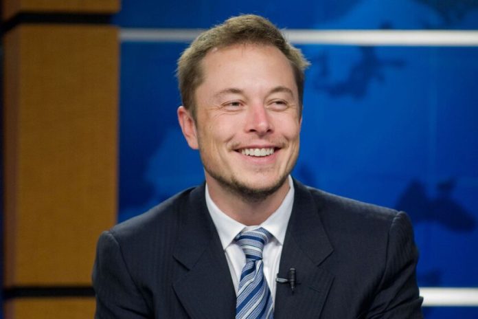 Elon Musk ha invertido más de 2.000 millones de euros para crear una IA que sea capaz de duplicar la potencia de ChatGPT